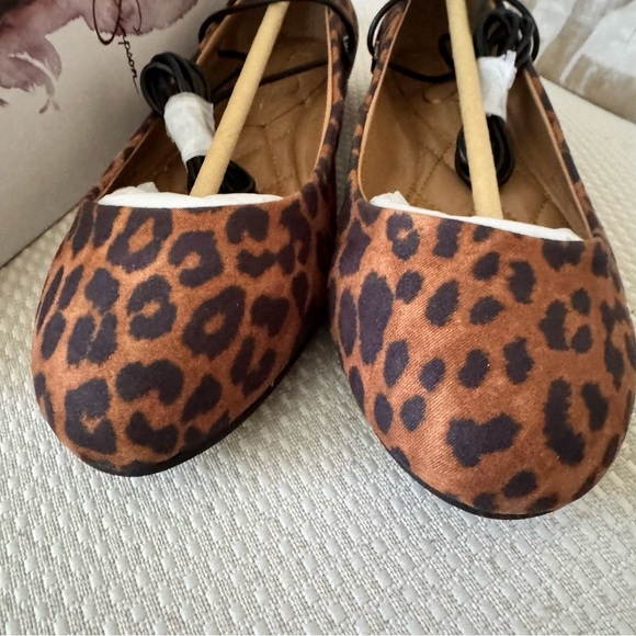 JESSICA SIMPSON Bingley Lace Up safari leopard animal print Flats size 7.5 NWT - Picture 3 of 10